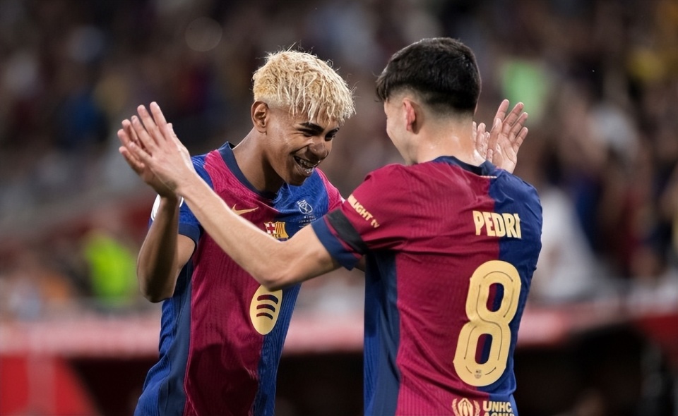 霍伊伦德：从曼联到那不勒斯的传奇转变